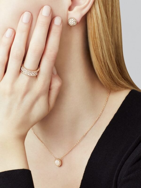 DF0380AD-7710-BB26-CCF3-5A4C2B6A9ECC.jpg Perlee diamonds earrings