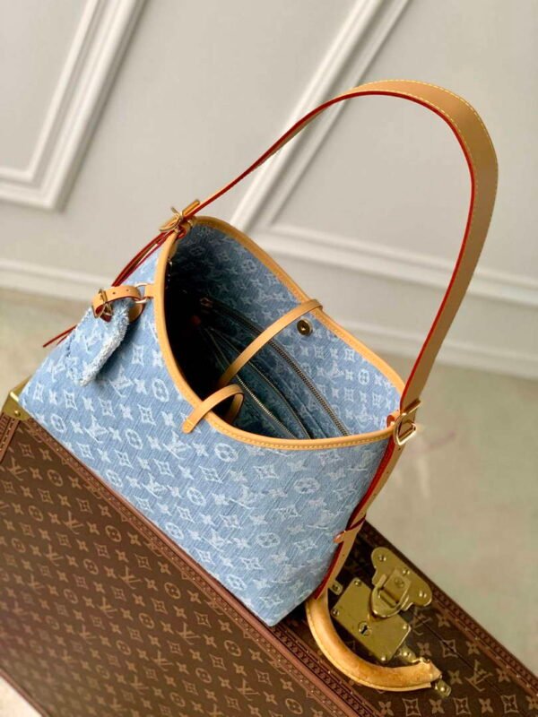 E0F0AB14-C9B6-09AA-A258-466C4574868D.jpg Louis Vuitton CarryAll PM M11462