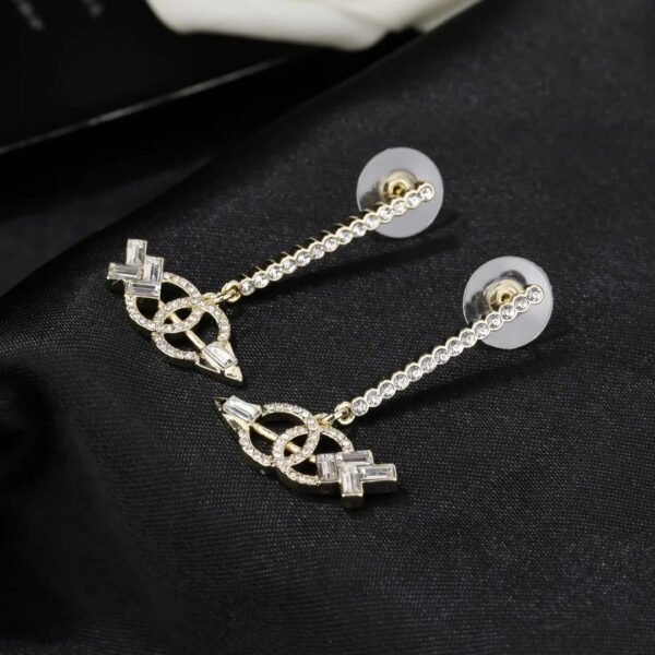 E0F8BDAD-0E83-0A0F-01B6-ECEA6DA9223C.jpg CC Earrings 0016