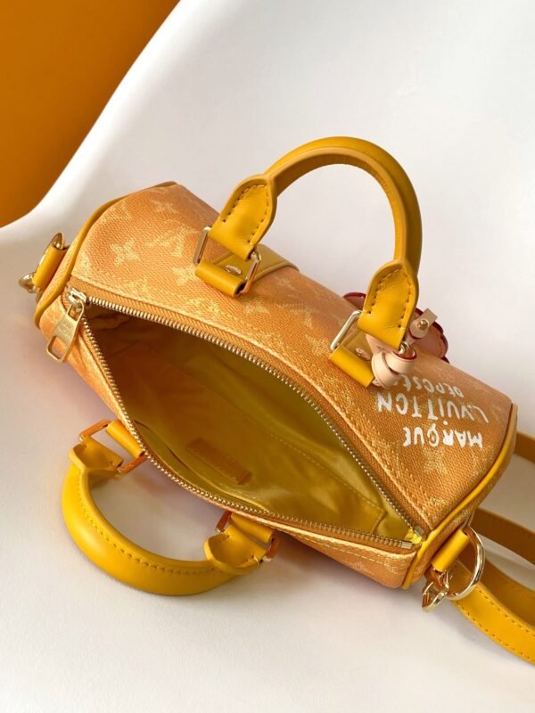 E102AB78-C7AD-E464-B7DB-E7F6B66F6FA8.jpg Louis Vuitton M13166 Keepall Bandoulière 25