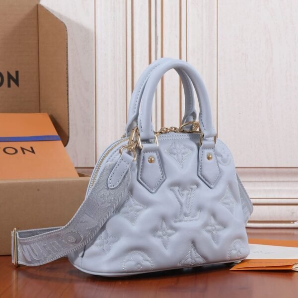 E1369B9D-A299-86EE-D1CC-1CE220C9E918.jpg Louis Vuitton Alma BB M59822