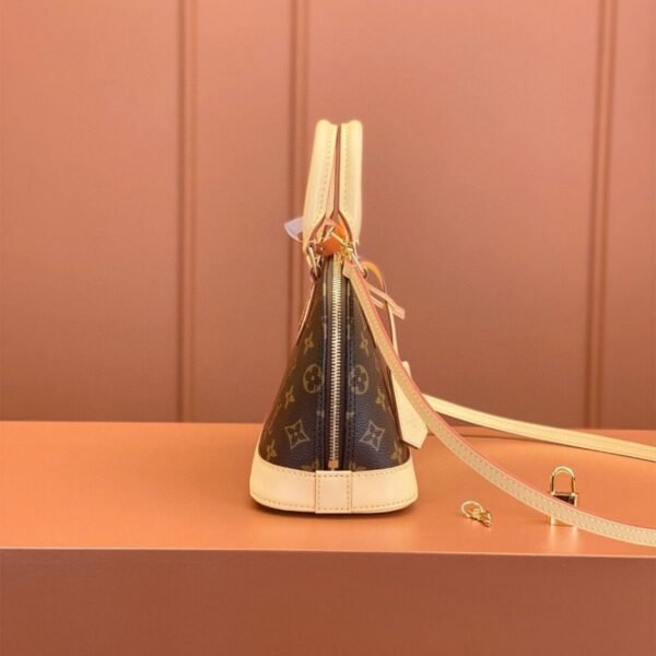 Louis Vuitton Alma BB M46990