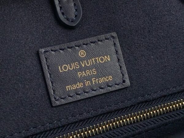 E2AE4029-A9BF-7361-9C06-037F39BCDDCB.jpg Louis Vuitton OnTheGo MM M47084