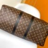 E3B38B1A-FFC9-DB07-49F3-BD3DAF890122.jpg Louis Vuitton Keepall Bandouliere 55 M56714
