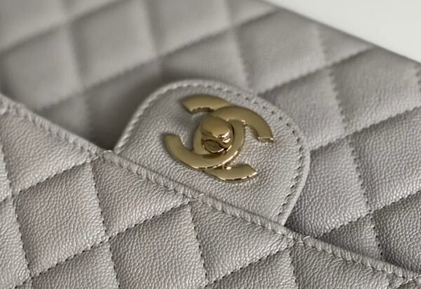 E69625D4-25C3-DB2C-AE47-5AC2AC8E1671.jpg Chanel Classic Handbag 26cm Grey For Women A01112