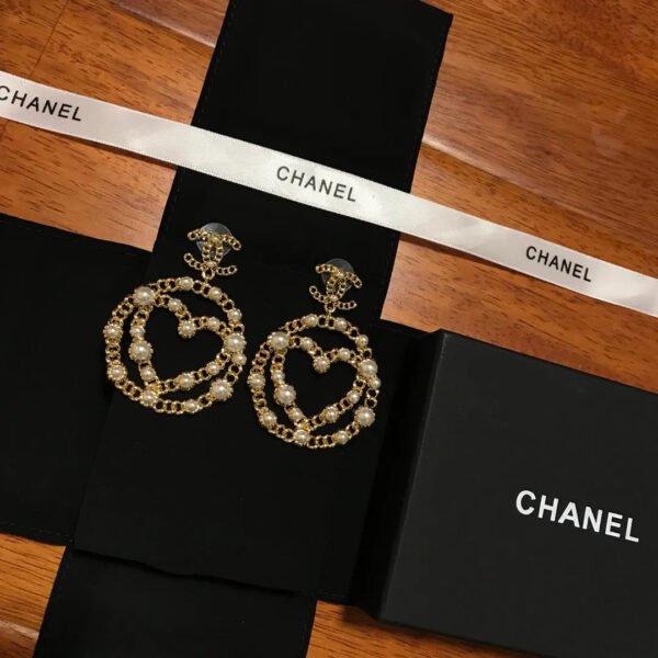E87FAD28-DA96-78CA-9248-11FBF960B45D.jpg jewelry57