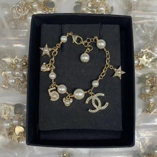 E8F73100-FF54-EDFD-35B7-EDD23178B345.jpg Pentagram Double C Pearl Bracelet