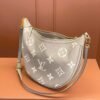 EA9033EE-80EC-4B21-9B35-C2AD43F0128E.jpg Louis Vuitton Loop Hobo M46738