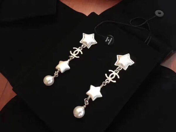 EAB75FEF-239B-6D29-D244-E7ED79A9B2BA.jpg jewelry56