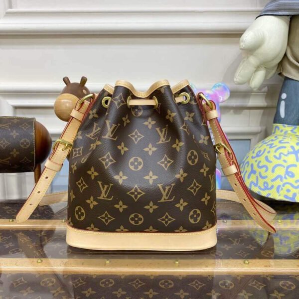Louis Vuitton No&eacute; BB M46983
