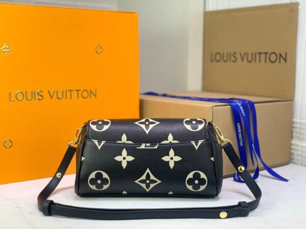 Louis Vuitton Favorite M45859