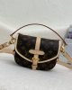 EE08BFA0-3A73-C9CF-F162-CE07CF89EBF8.jpg Louis Vuitton M46740 Saumur BB