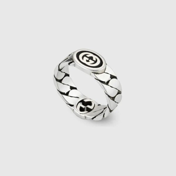 WIDE INTERLOCKING RING