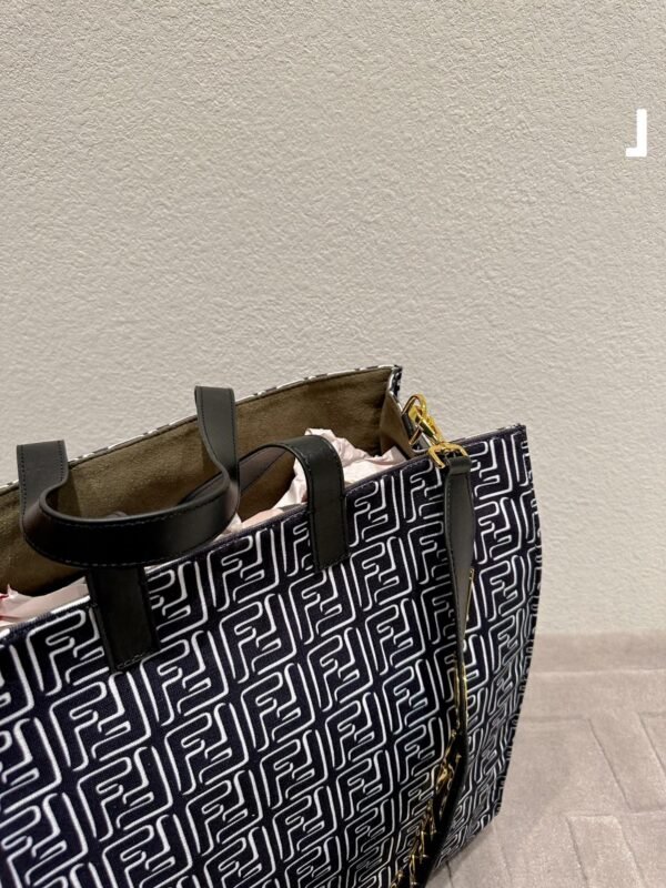Fendi Sunshine Medium