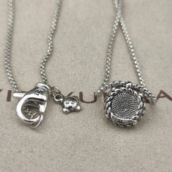 EF2DE4DE-72BF-C367-D1CC-FB8D537B856C_f53d45c0-2301-4a40-8d71-6e7458bdb0a5.jpg Petite Chatelaine® Necklace Sterling Silver with Amethyst, 10mm