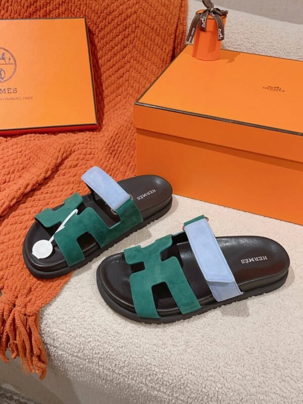 EFBDAD6E-FCE2-D6A4-A1BA-4A45AAD08973.jpg Hermes Unisex Chypre Sandal