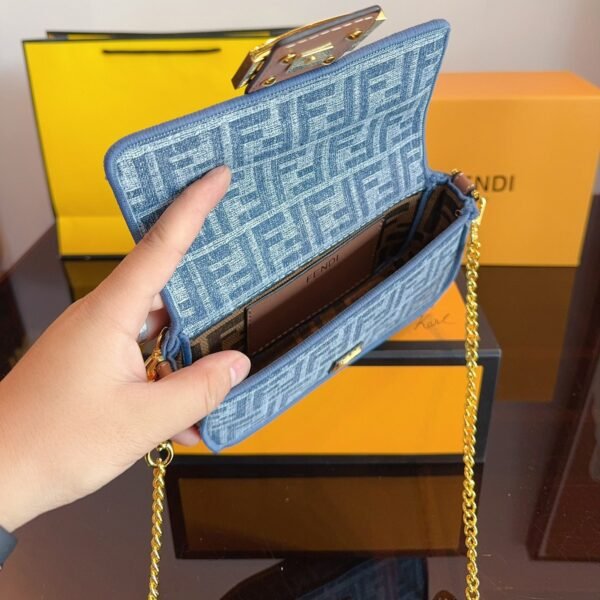 Fendi Baguette Mini
