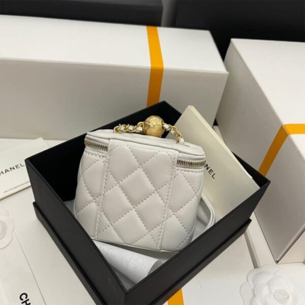 Chanel Small Vanity with Chain AP1447