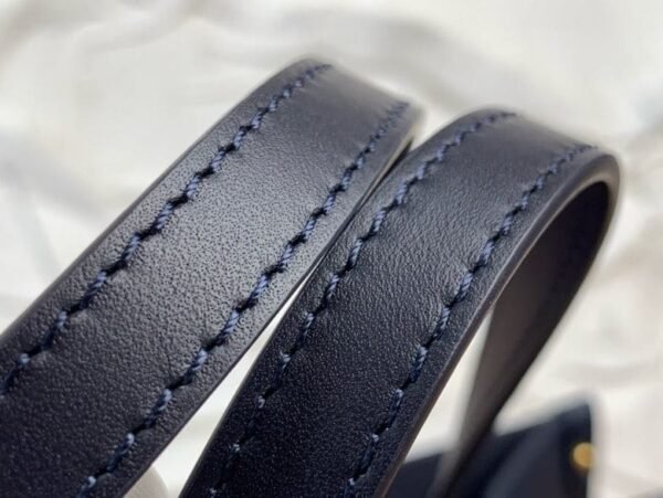 F2D7A9BF-14D4-BFE1-FAF7-AA52534C125E.jpg Louis Vuitton OnTheGo MM M47084