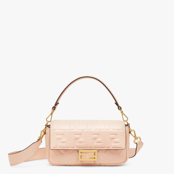 F331B173-553A-2E3F-8F1F-137B5E046FA4.png Fendi Baguette Medium