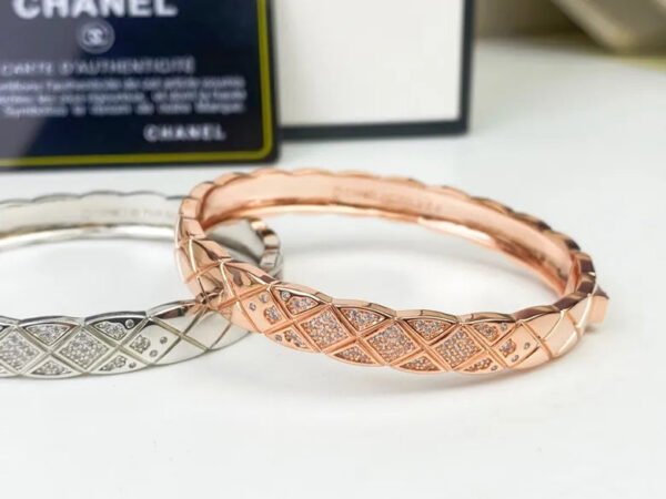 F35BBE35-6AE4-7C75-69FB-2520463EF154.jpg CC Bracelet 0019 - Rose gold