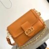 F4460101-B2A6-B2F8-2A35-46087A4BDD14.jpg Louis Vuitton M25048 Dauphine Soft MM