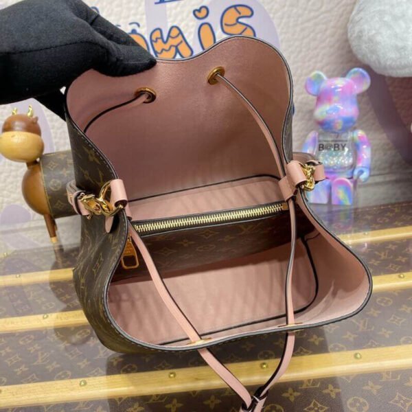 Louis Vuitton N&eacute;oNo&eacute; MM M44022