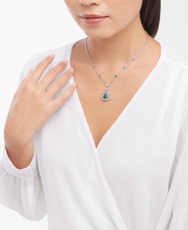 DIVAS DREAM NECKLACE