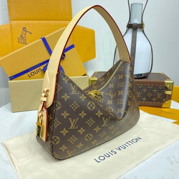 Louis Vuitton Slouchy PM M11952