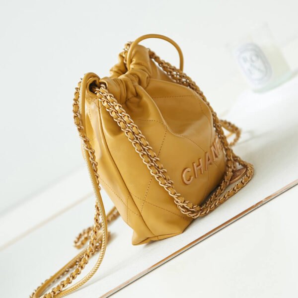 CHANEL 22 MINI HANDBAG AS3980