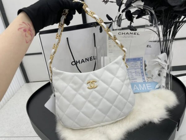 Chanel Hobo Handbag White For Women, Women&rsquo;s Bags 9.4in/24cm
