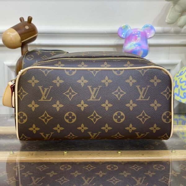 FB3AE8D2-329F-E34A-30C2-15DD06DEDE9F.jpg Louis Vuitton Dopp Kit Toilet Pouch M44494