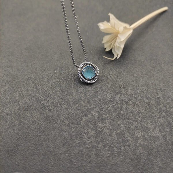 FB9BDCF1-E96D-686E-4A39-CB776591D816.jpg Petite Chatelaine® Necklace Sterling Silver with Blue Topaz, 10mm