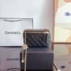 Clutch with Chain - black