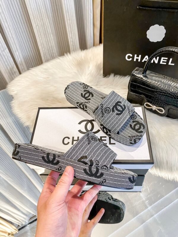 Chanel Women's Logo 25ss CC Sandal